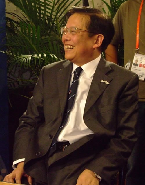 胡荣华接受正式采访